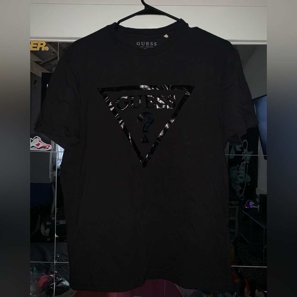 GUESS Men's Tee with Black Logo
